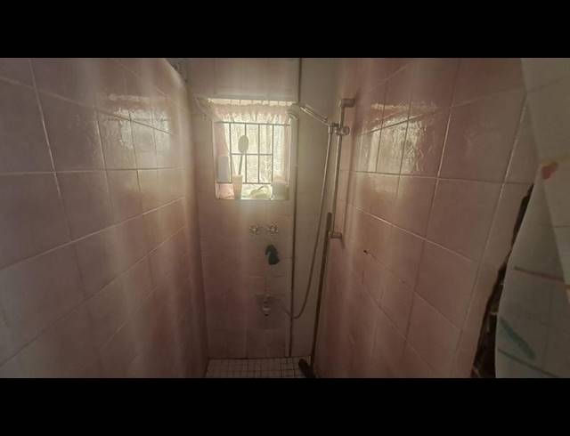 1 BEDROOM APARTMENT FOR SALE IN OVERPORT